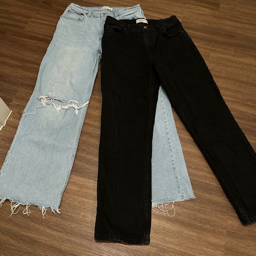 2 Pairs Women’s Abercrombie Jeans